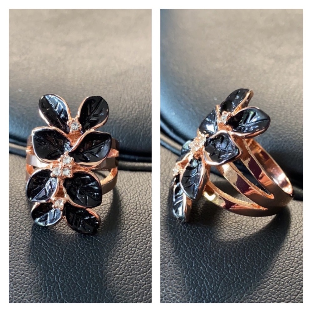 🆕 Black & Rose Gold Ring w/Crystals!!!  Brand NEW!!!